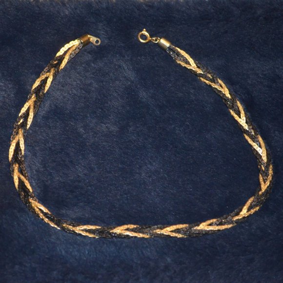 Vintage Unknown 5 chains Necklace Fastener Black & Gold Fine Metal Work 8 3/4' - Picture 4 of 6